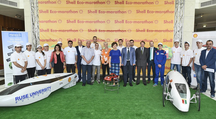 Отборът на гимназията в Чепеларе замина за международното състезание  Shell Eco-marathon 2016 с автомобил на бъдещето- с алуминиево шаси и куп екстри