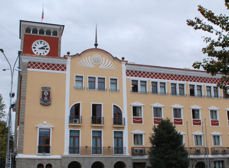 Кметът замина за Франция за националния им празник