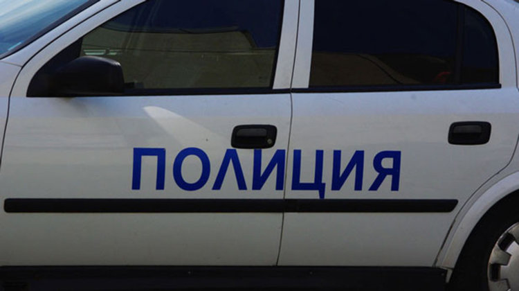 Пет нощи в ареста за пиян дядо, ругал полицаи