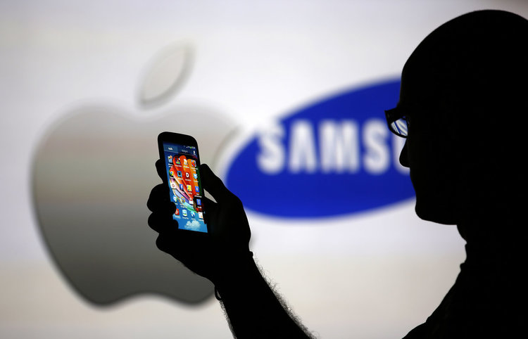 Видя ли се краят на конкуренцията между Samsung и Apple в пазара на смартфони?