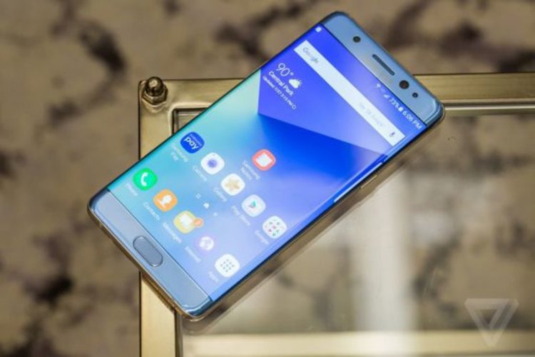 Samsung представи Note 7, ще го отключваме само с поглед 