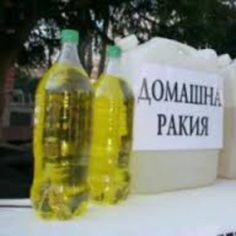 Иззеха незаконни цигари и алкохол от щанд на събора над Гела