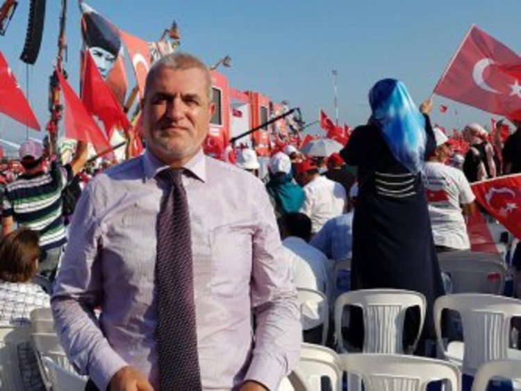 Партията на Дал не го упреква за присъствието му на митинга в Истанбул