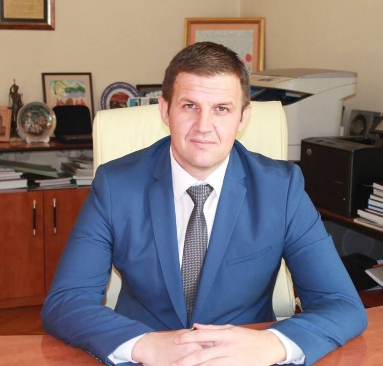 Областният управител Станислав Дечев честити празника на димитровградчани