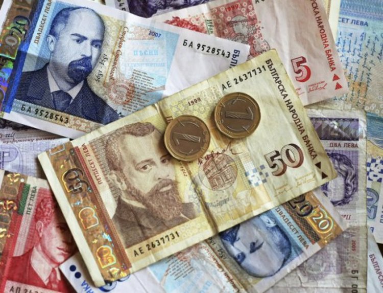Държавна чиновничка присвои 400 хил. лв. от социални помощи