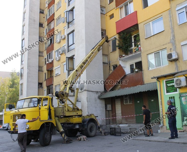 Парапет на тераса рани мъж в Димитровград