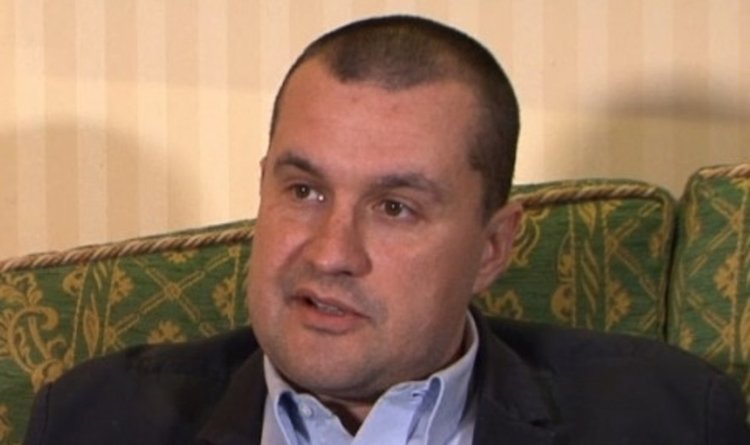 Политолог: Дават ни пари, за да се превърнем в бeжански лагер