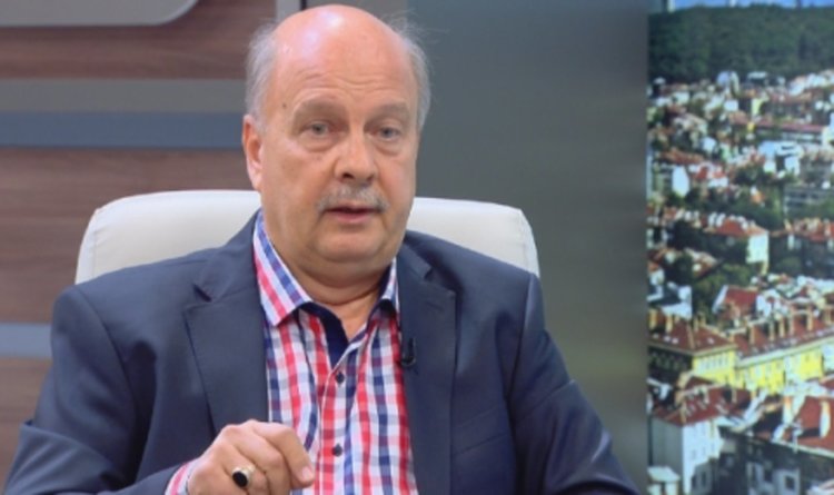 Георги Марков: Цецка Цачева ще стигне до балотаж