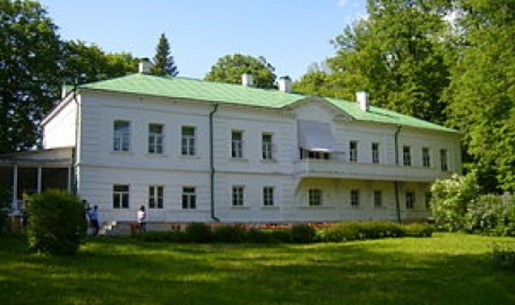 Роми живеят в имението на Лев Толстой