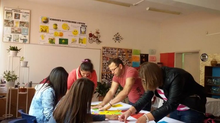Златаровци отбелязват Световния ден на усмивката 