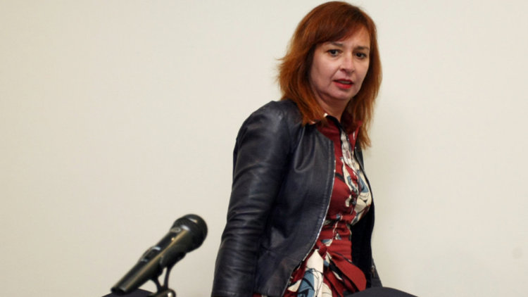 Слагат край на дългите празници и отработването в събота