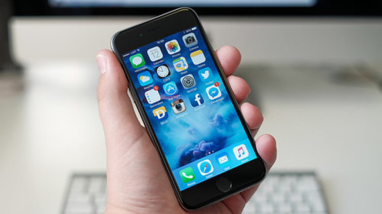 Apple си има главоболия с батериите на iPhone 6S 