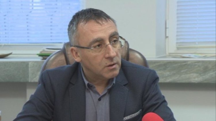 Стаматов: Българчетата са неграмотни заради „Фейсбук”