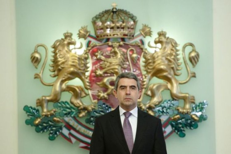Президентът Плевнелиев отложи връчването на мандата на РБ