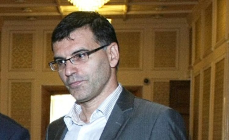 Прокуратурата издирва Дянков, повдига му обвинение