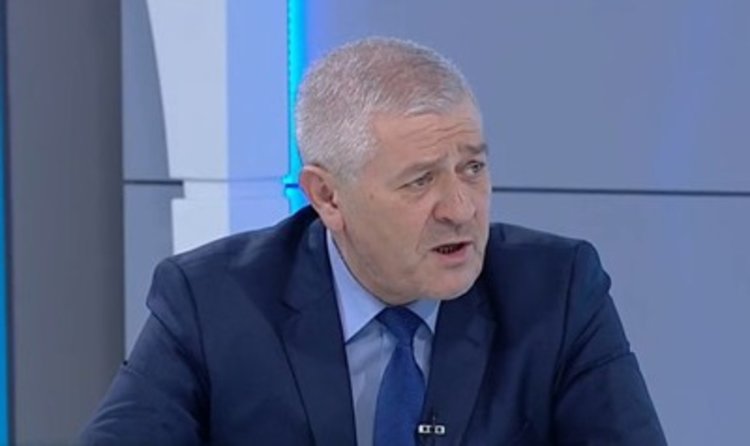 Ваньо Шарков: Броят на лекарите, които напускат България, намалява 
