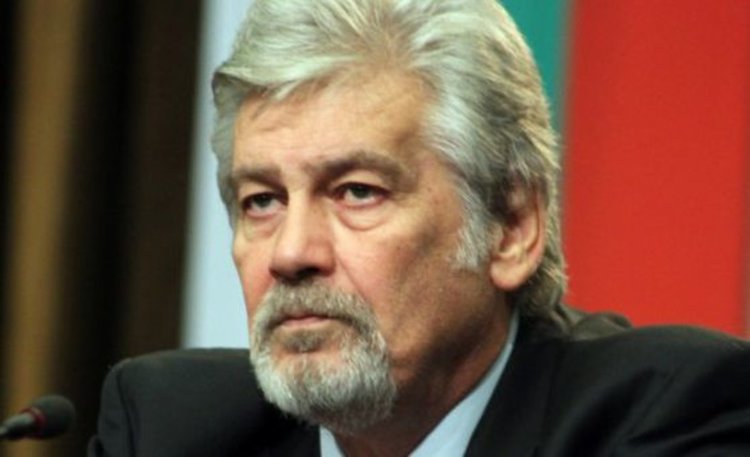 Ламбо към Нинова: Щом говорят зад гърба ти, значи си пред тях