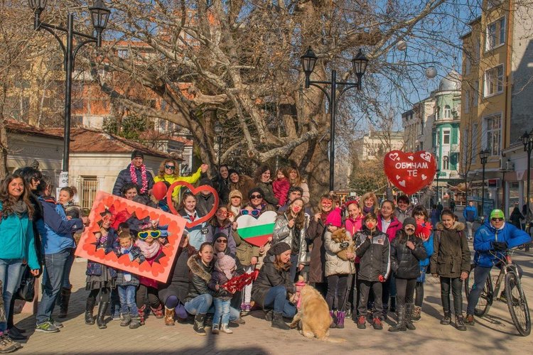 Свети Валентин и Асеновград заедно във фотообектива на "Кажи, че обичаш"