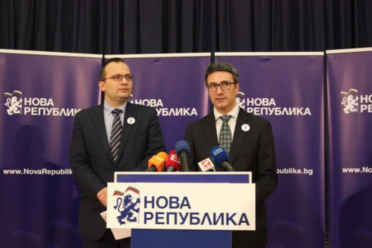 Нова Република: Румен Овчаров още е шеф в Лукойл