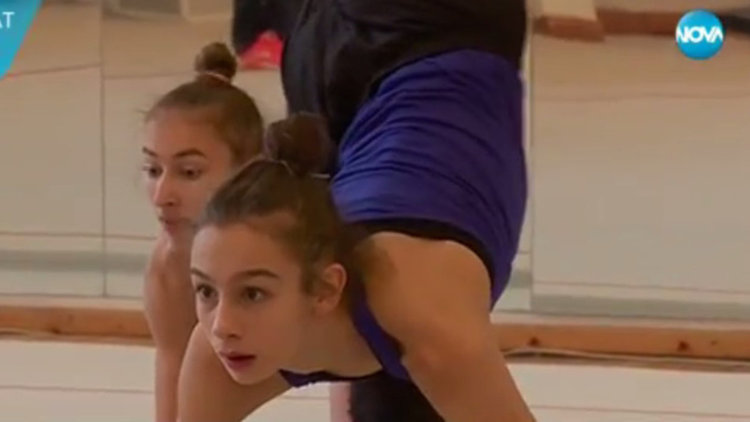 Успешен дебют за новия ни ансамбъл по художествена гимнастика