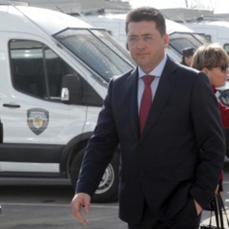 Проверяват има ли принуда срещу главния секретар на МВР