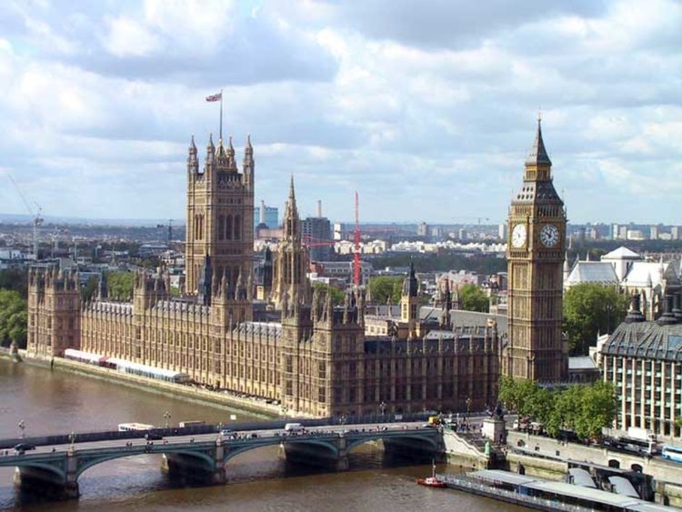 Долната камара на британския парламент прие закона за започване на Брекзит