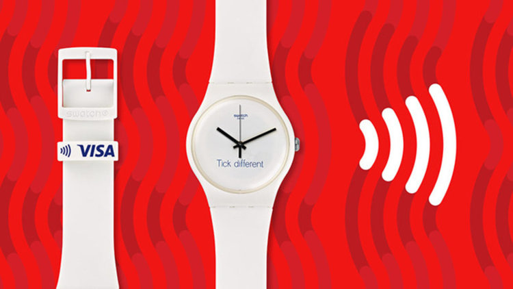 Apple съди швейцарската Swatch заради слогана „Tick different“