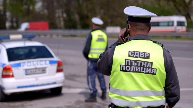 Около 300 хиляди автомобила напускат София за уикенда