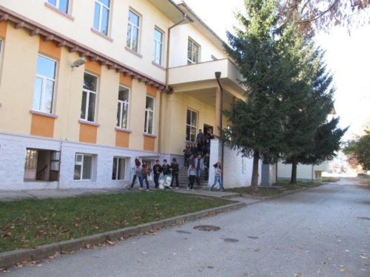 Природо-математическата гимназия в Смолян приема вече и петокласници