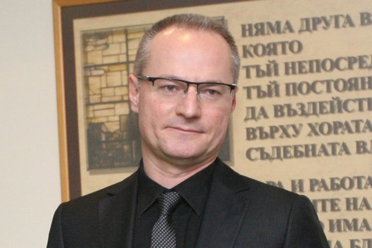 Председателят на ВКС не скри, че се притеснява за живота си