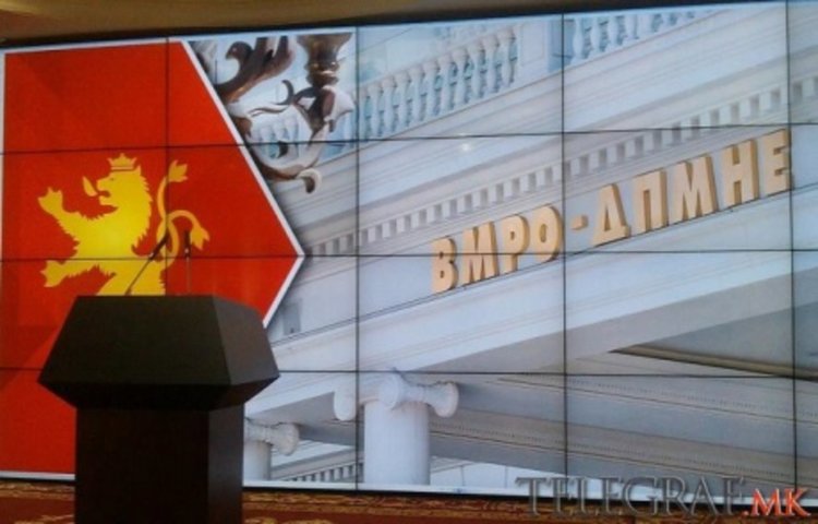 Албанците с цели 8 министри в новото правителство на Македония