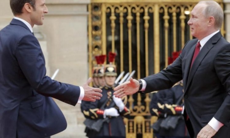 Първа среща на Путин с Макрон