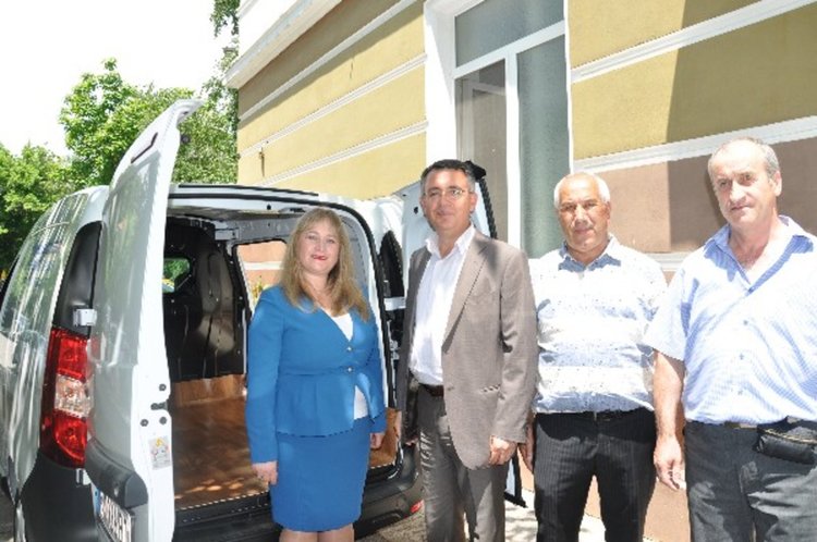 Домашният социален патронаж в Кърджали се сдоби с два нови автомобила