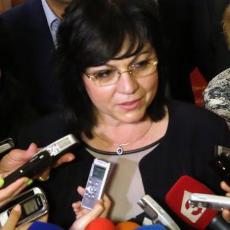 Нинова: Трябва да изменим бюджета спрямо нуждите на МО и МВР