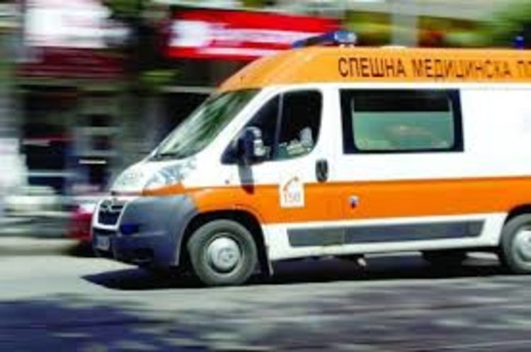 59-годишен смолянчанин се заби в предпазна ограда на мост, в болница е, без опасност за живота