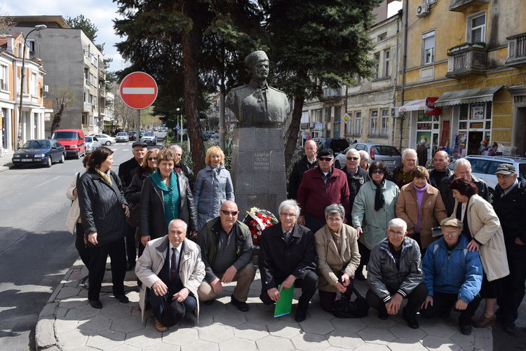 Тракийци се разцепиха на леви и десни,организацията в Кърджали срещу Премянов