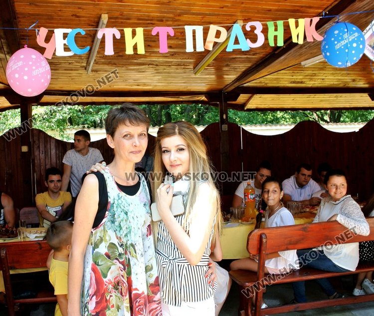 Ники подкрепи Крис и Дани, отбелязаха 1 г. „Деца помагат на деца”