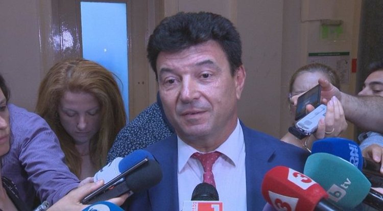 "Суджукгейт" се превръща в руло "Стефани" с кюфтета  