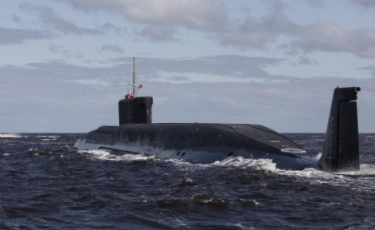 Русия пуска на вода атомната подводница „Уляновск“