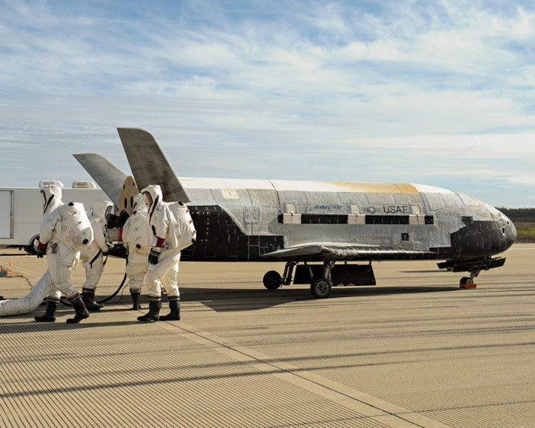 Space X изведе в орбита секретния X-37B (видео)