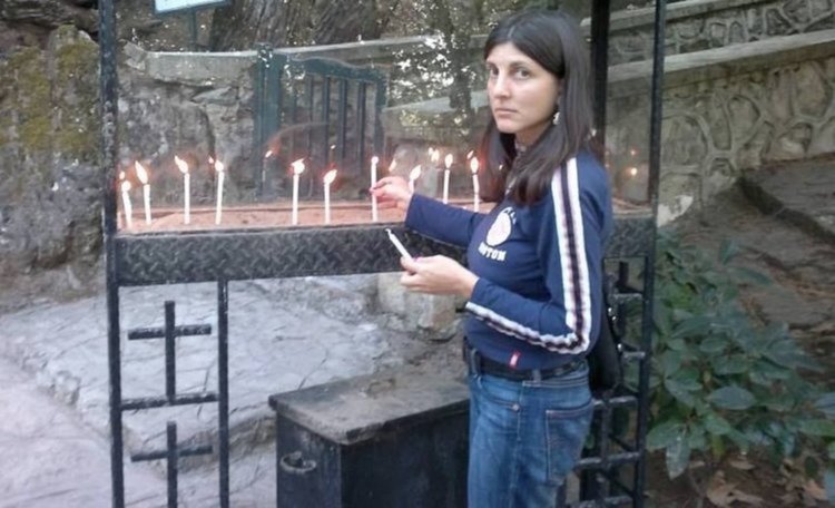 Помагат за лечението на бивша възпитаничка на ОУ „П. Славейков“ в първия учебен ден