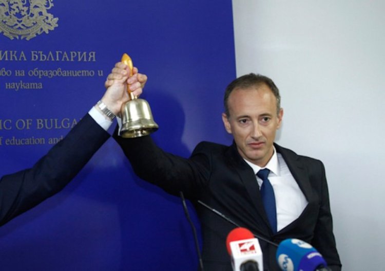 Издирват 200 хил. деца, липсващи от образователната система