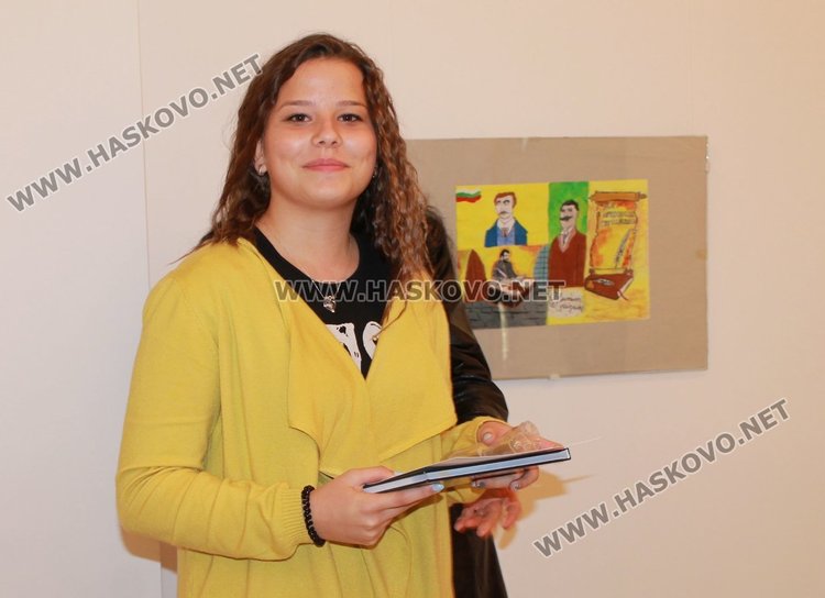 Отличиха най-добрите в ученическия конкурс, посветен на народните будители