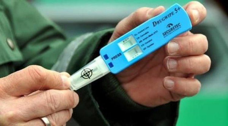 20 годишен спипан да шофира напушен