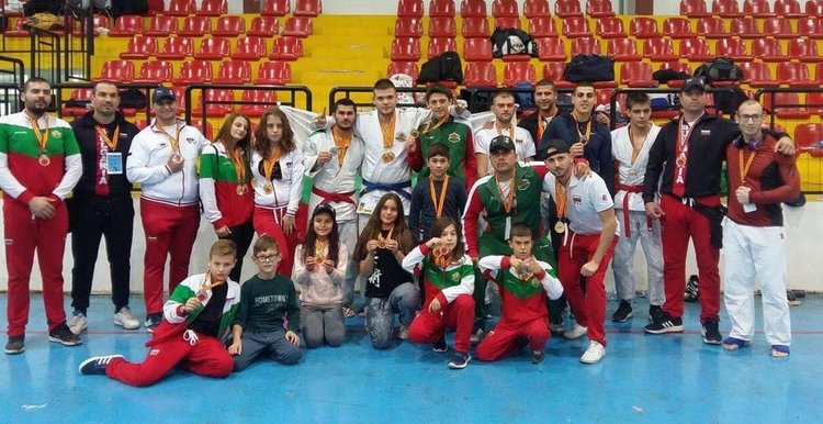 Състезатели на СК "Бугари" обраха медалите на турнир в Македония