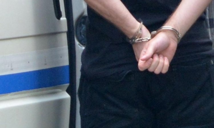 Арестуваха 31 българи в Испания за кражби