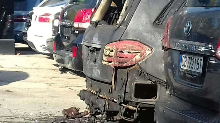 Два автомобила изчезват от автокъща,обвиняват 40-годишен кърджалиец