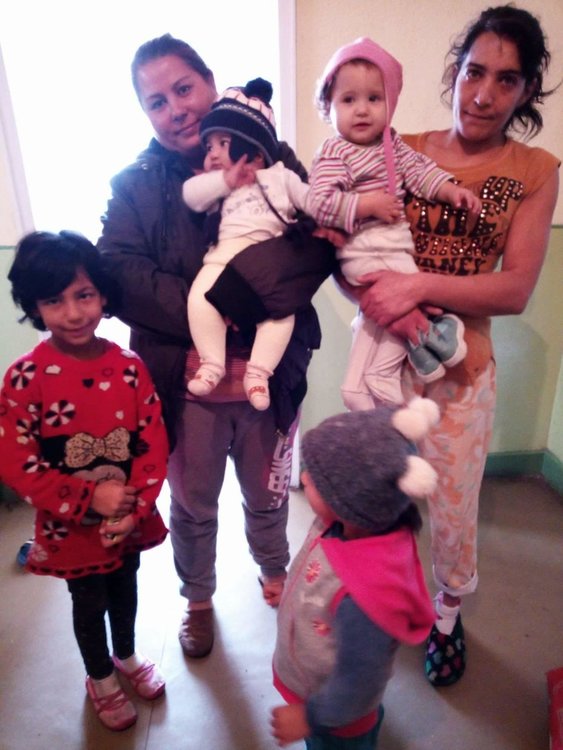 Родопското село Давидково спаси заселници на палатки в планината, даде дом на 4 семейства с 11 деца
