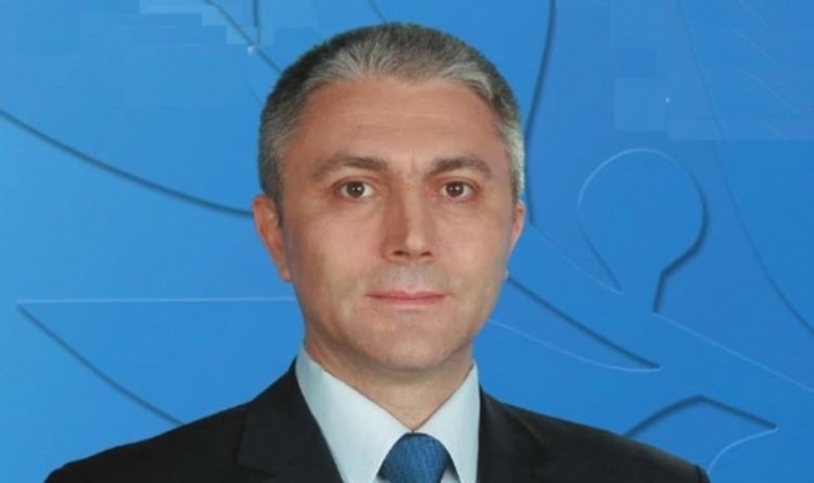 ДПС дава заявка за управлението на страната, елитът бистри политиката 4 часа при Доган