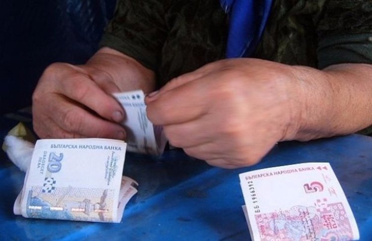 Правителството гласува по 40 лв. за Великден на пенсионерите